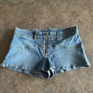 ElleMenno Denim Zip-Front Women’s Shorts